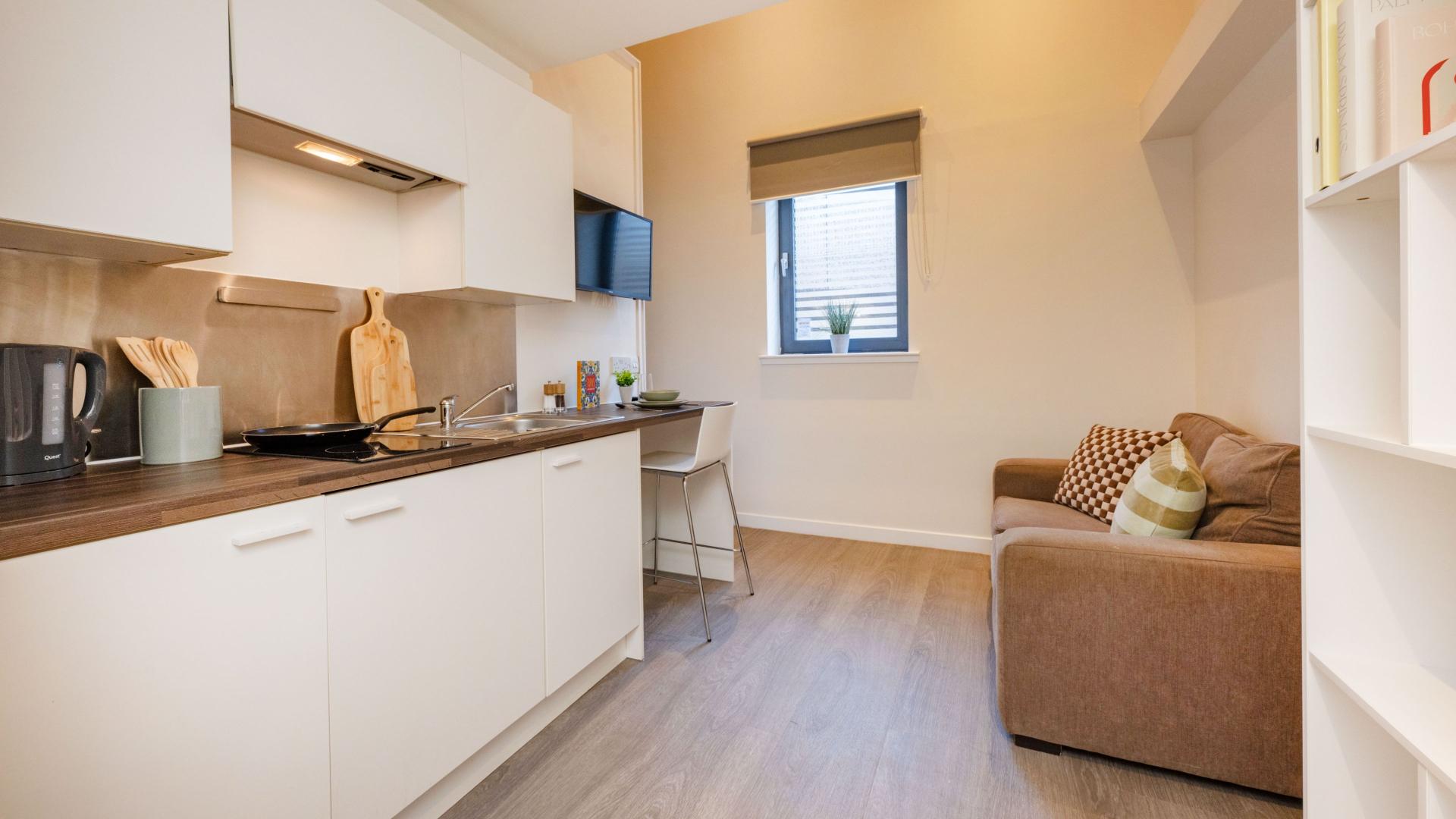 Flat Port Dundas Place in Glasgow