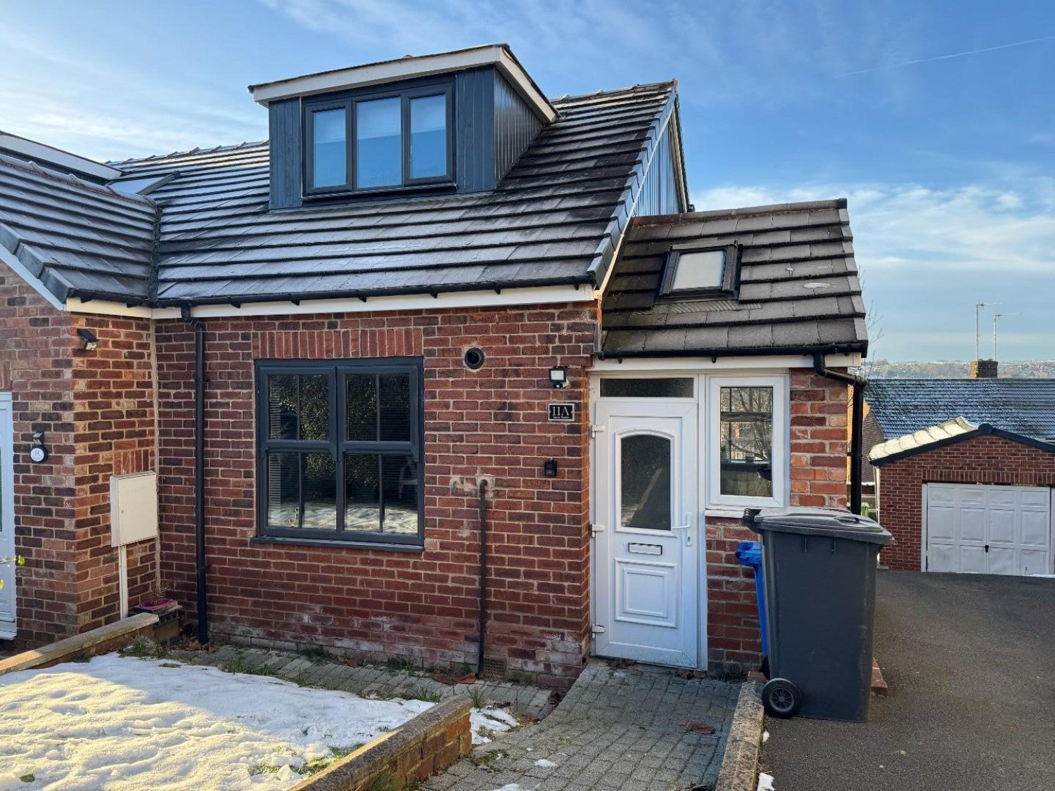 Flat Newbridge Lane in Chesterfield