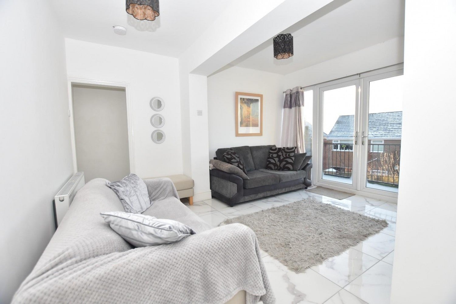 Flat Newbridge Lane in Chesterfield