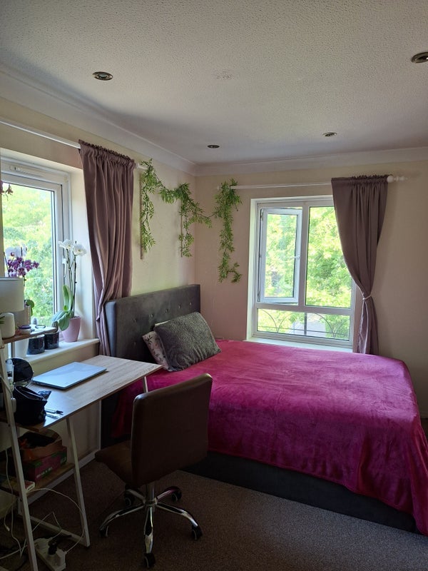 Room Marlow Way in Greater London