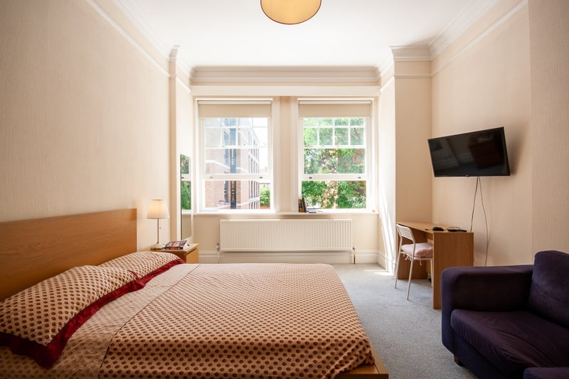 Room Wolverton Gardens in Greater London