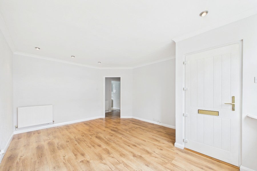 Flat Farm Road in Surrey Heath