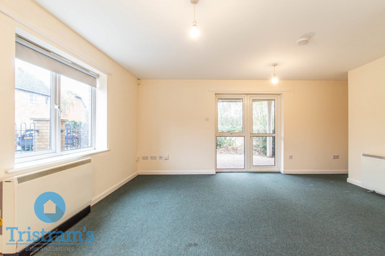 Flat Hawton Crescent in Nottingham