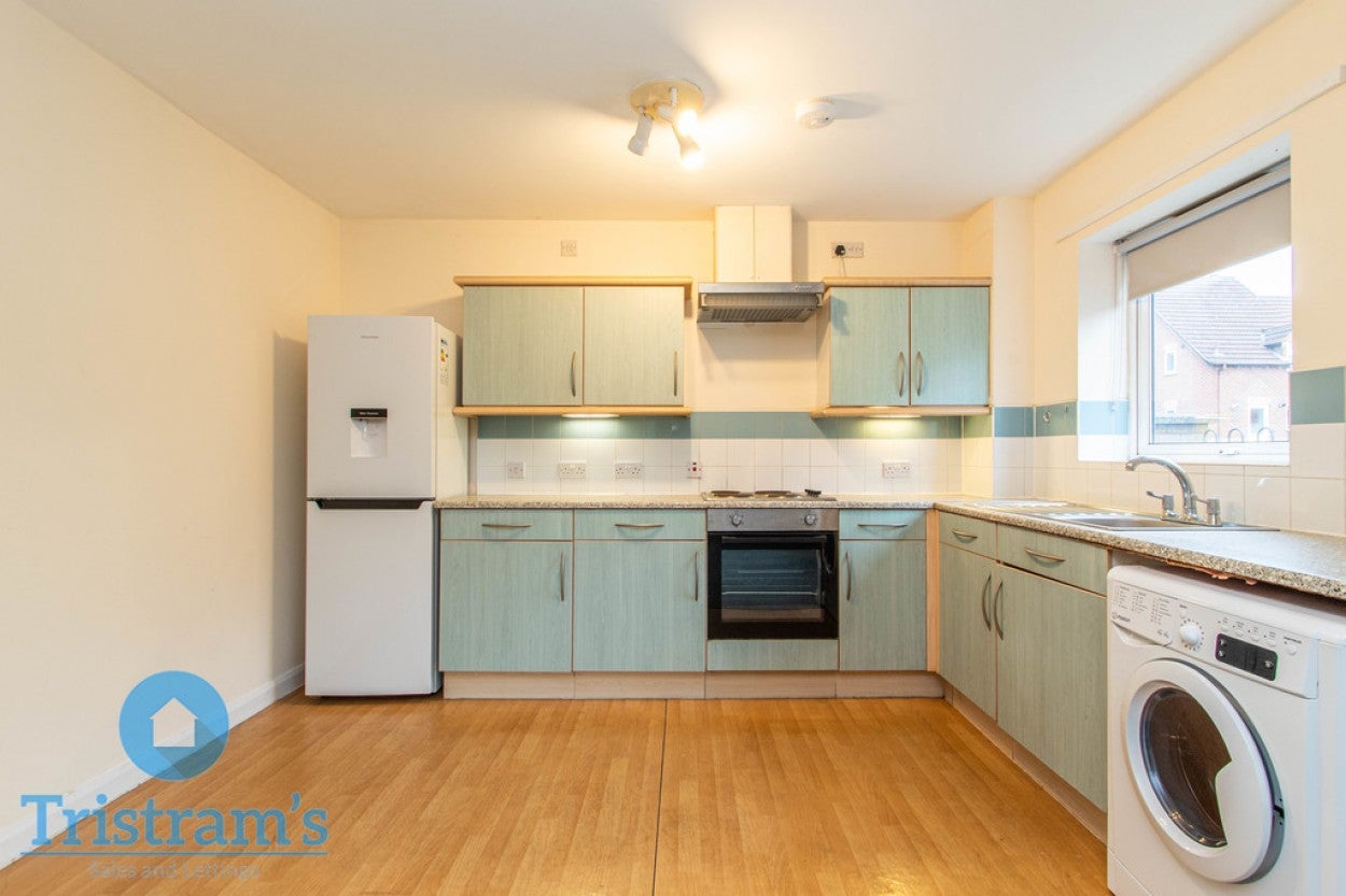 Flat Hawton Crescent in Nottingham