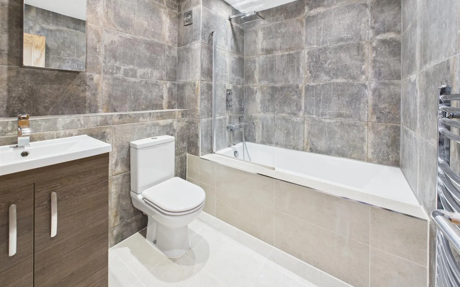 Flat Gilbert Close in Greater London