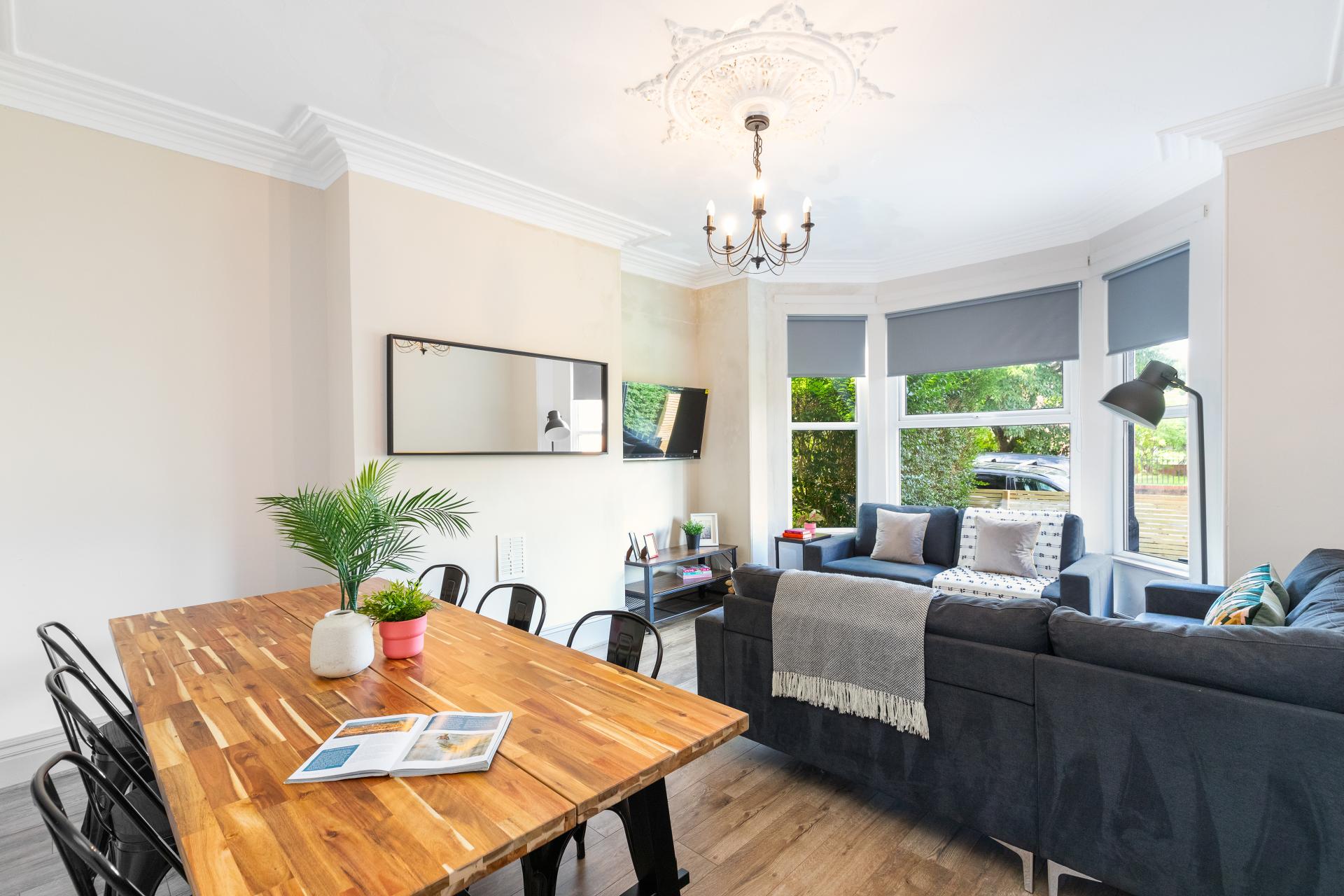 Room Delph Lane in Leeds
