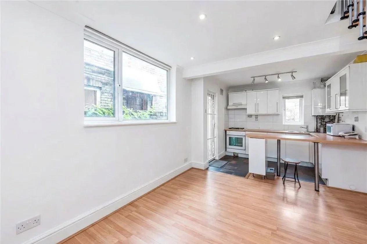 Flat Wick Road in Greater London