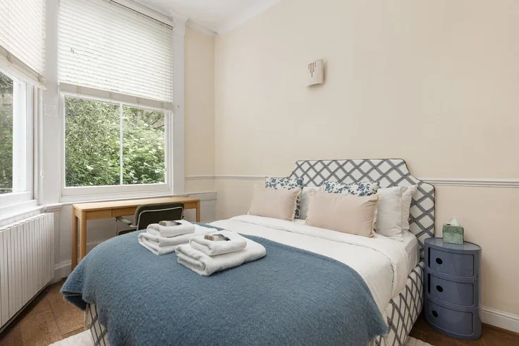 Flat Aldridge Road Villas in City of Westminster