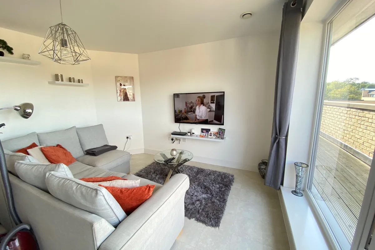 Flat Croxley Road in Dacorum