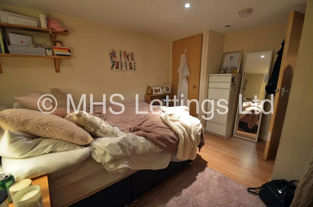Room Harold View in Leeds