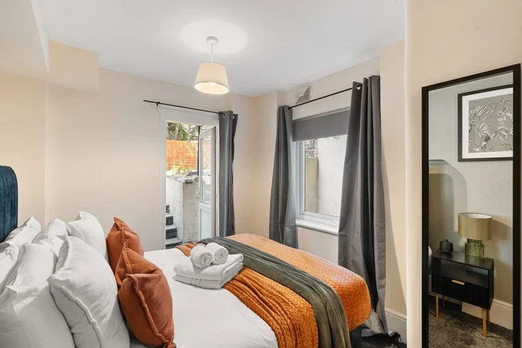 Flat West Cromwell Road in Greater London