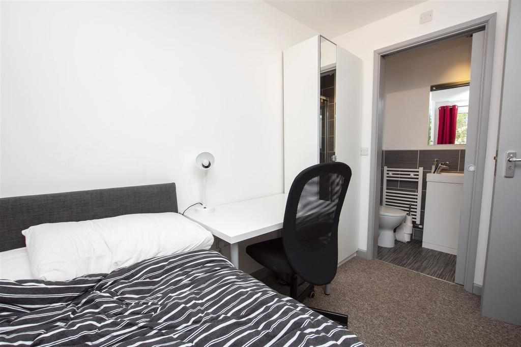 Flat Heeley Road in Birmingham
