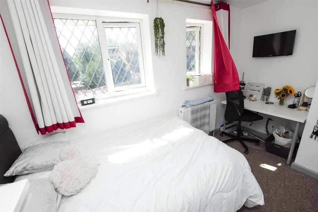 Flat Heeley Road in Birmingham