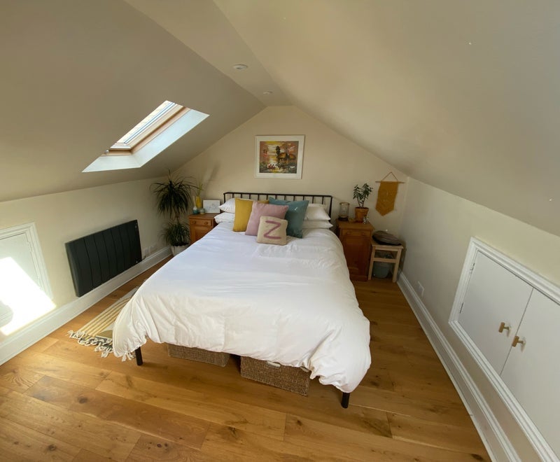 Room Mellison Road in Greater London