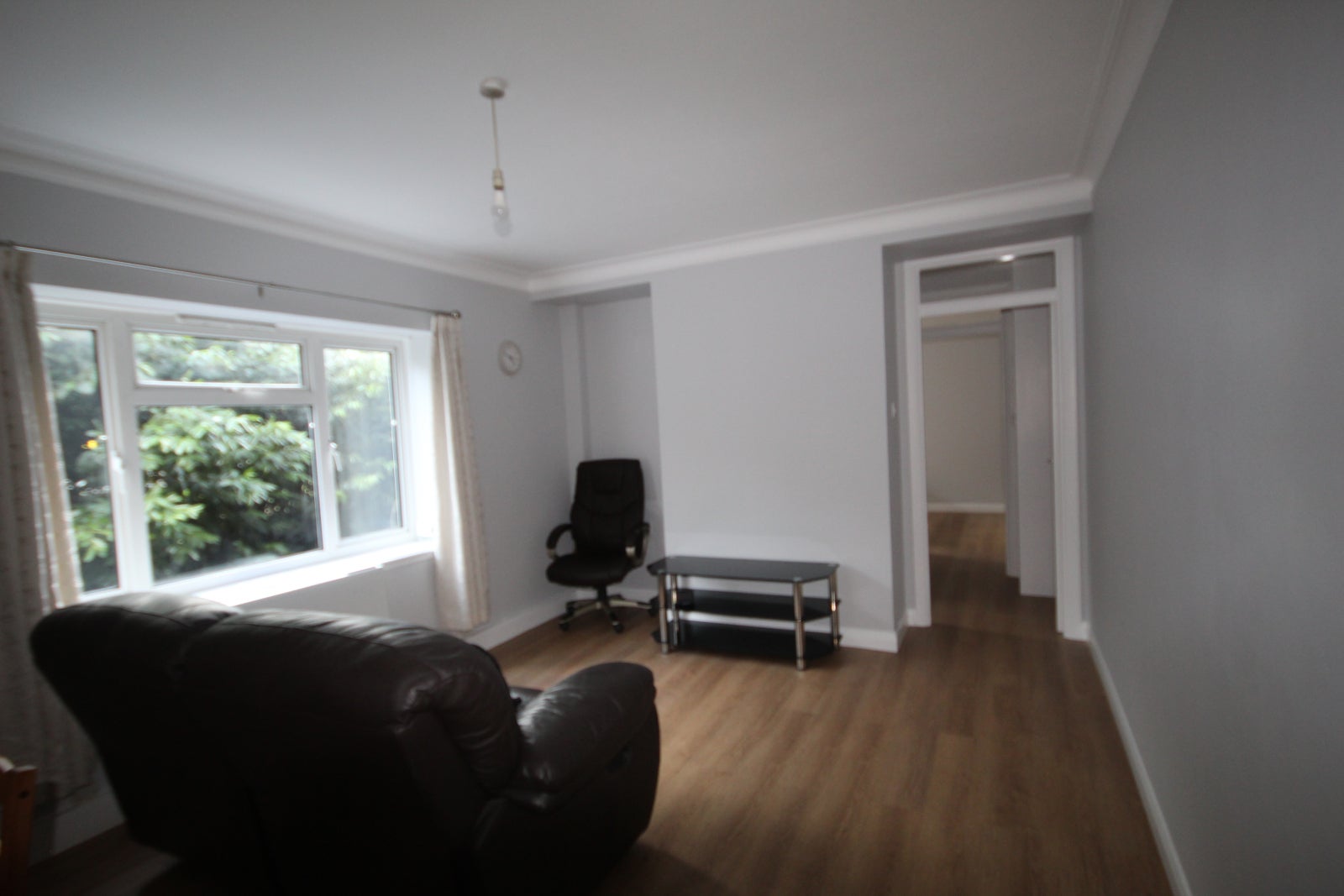 Flat Danes Court in Greater London