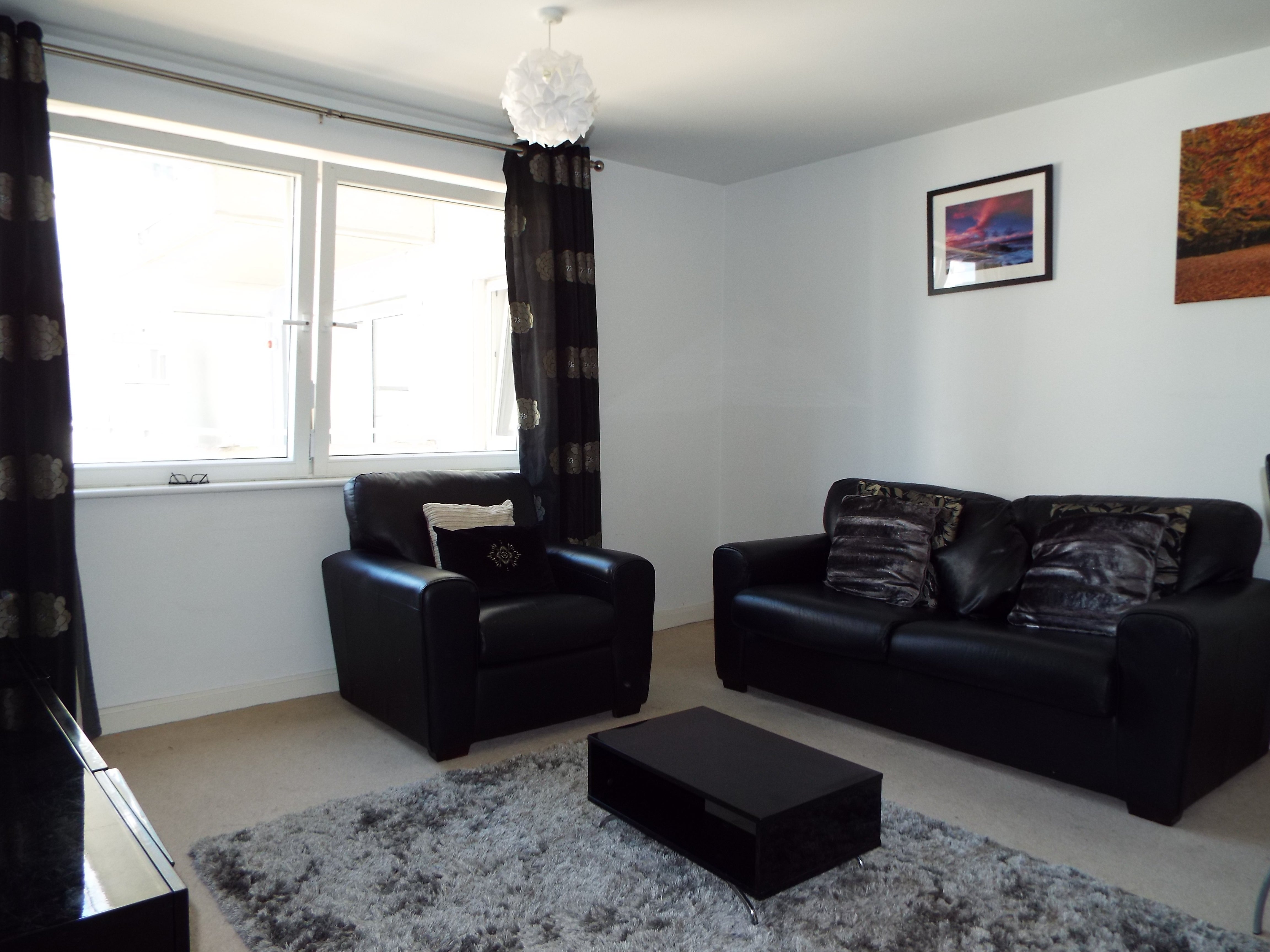 Flat Overstone Court in Cardiff