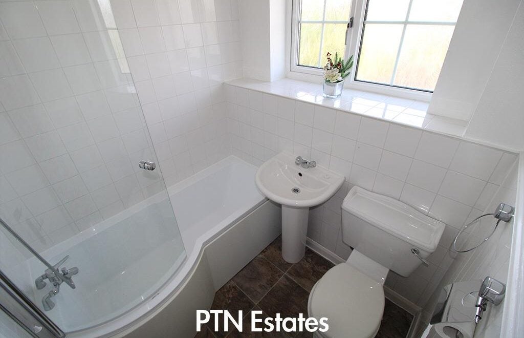 House Bewlay Close in Stourbridge