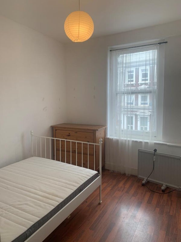 Flat Camberwell Church Street in Greater London