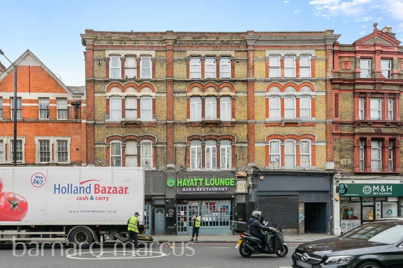 Flat Camberwell Church Street in Greater London