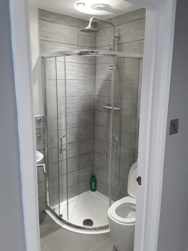 Room Jackdaw Close in Crawley