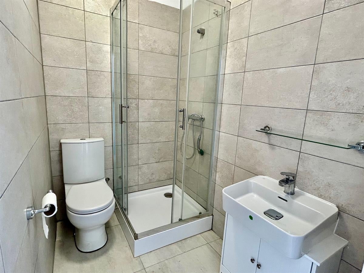 Flat Brereton Road in Bedford