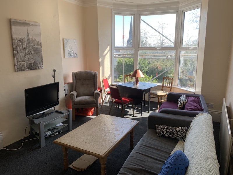 Room Beech Hill Road in Sheffield