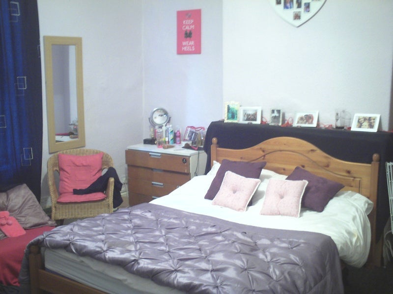Room Beech Hill Road in Sheffield