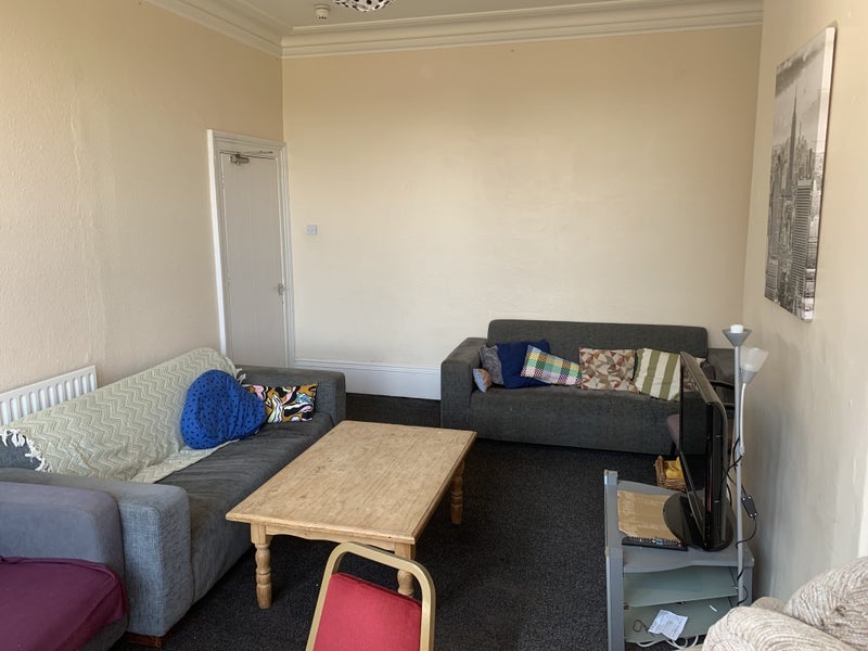 Room Beech Hill Road in Sheffield