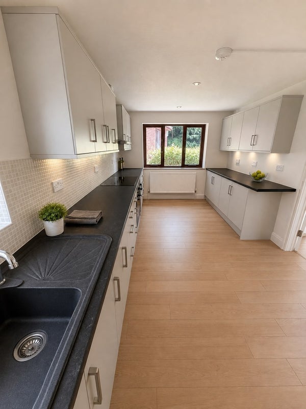 Room Woodthorpe Avenue in Gedling