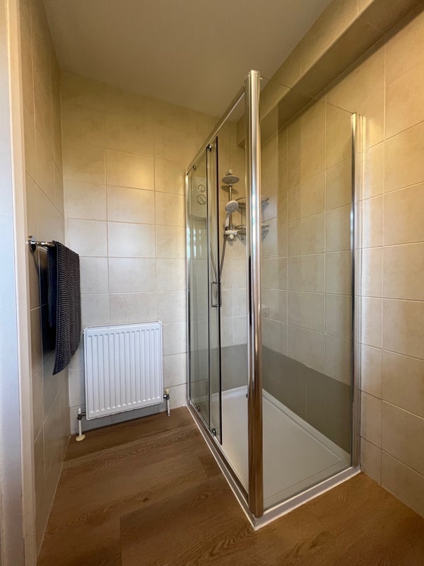 Room Harrow Road in Greater London