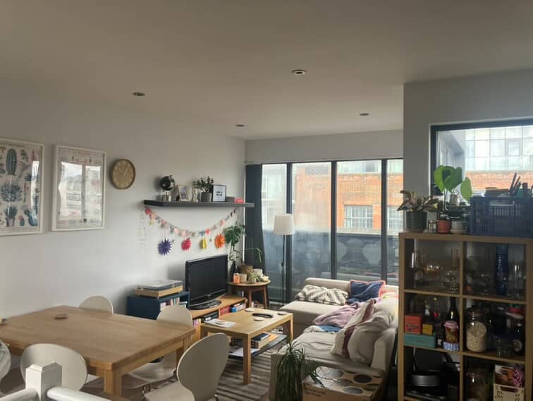 Room Richmond Road in Greater London