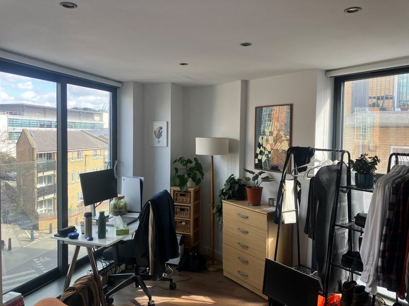Room Richmond Road in Greater London