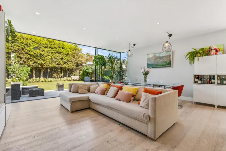 House Chamberlayne Road in Greater London