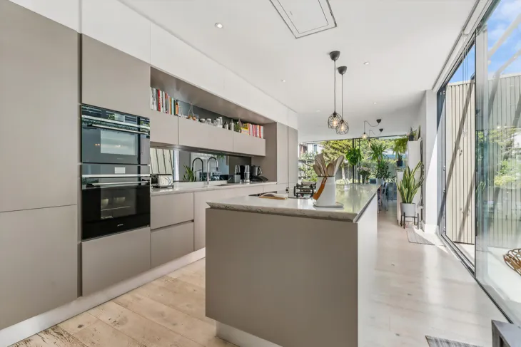 House Chamberlayne Road in Greater London