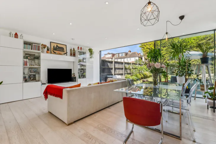 House Chamberlayne Road in Greater London