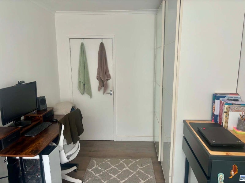 Room Malvern Way in Greater London