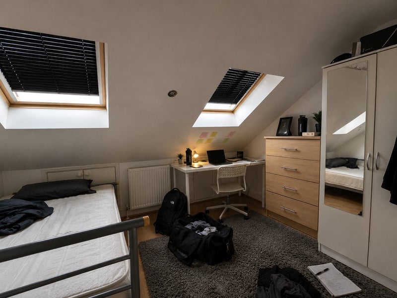 Room Ambassador Square in Greater London