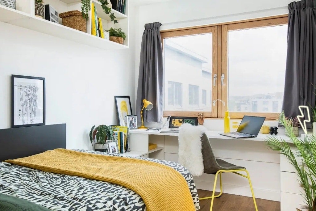Room Caledonian Road in Greater London