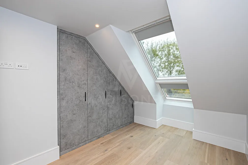 Flat Nafferton Rise in Epping Forest