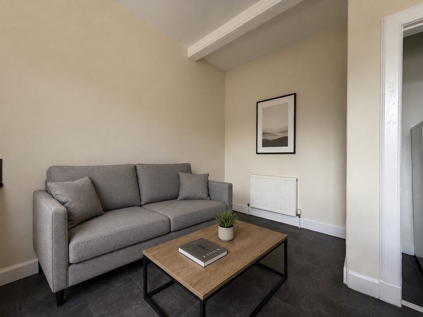 Flat Albion Road in City of Edinburgh