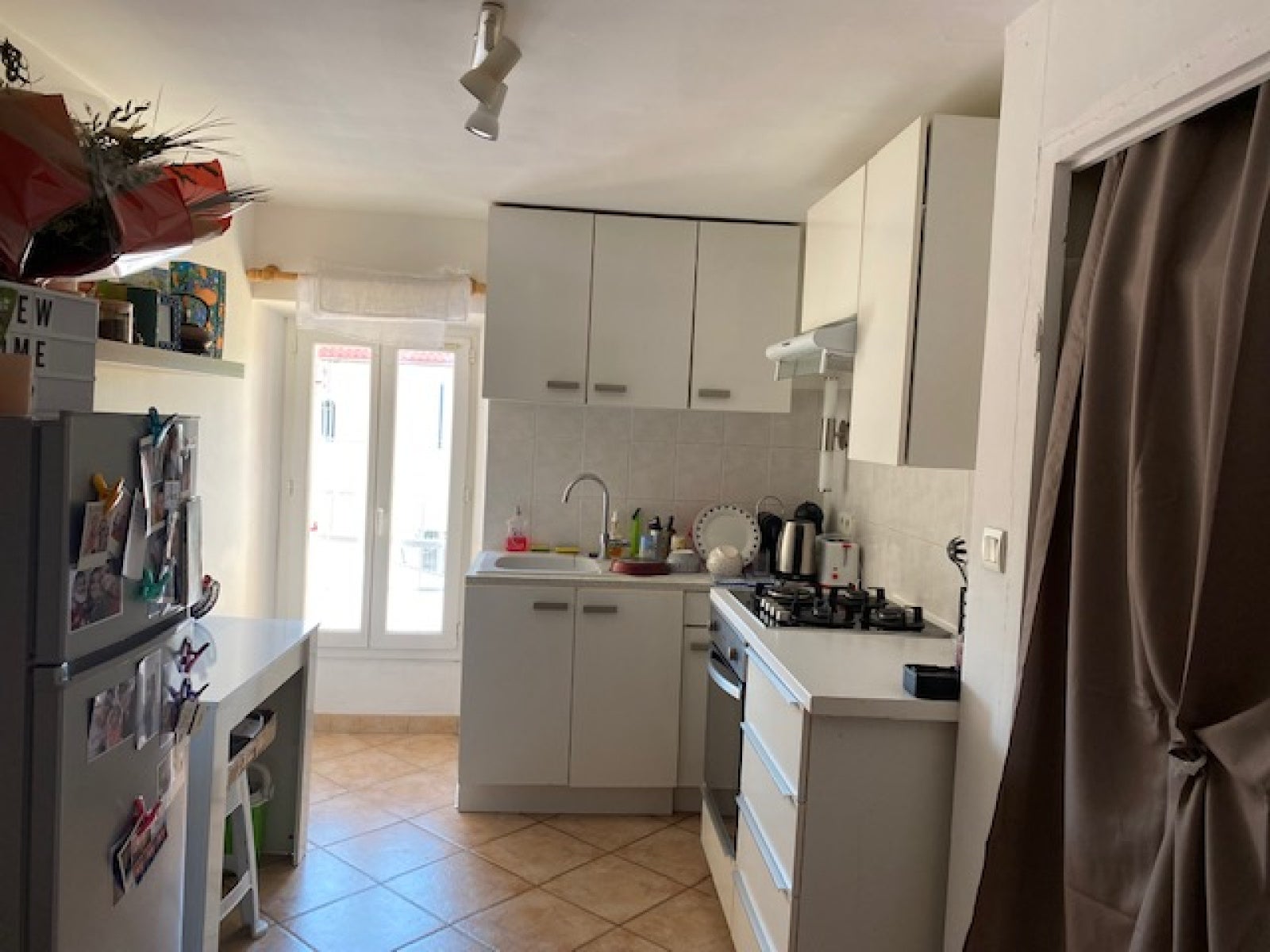 Flat Avenue Charles de Gaulle in Peyrolles-en-Provence