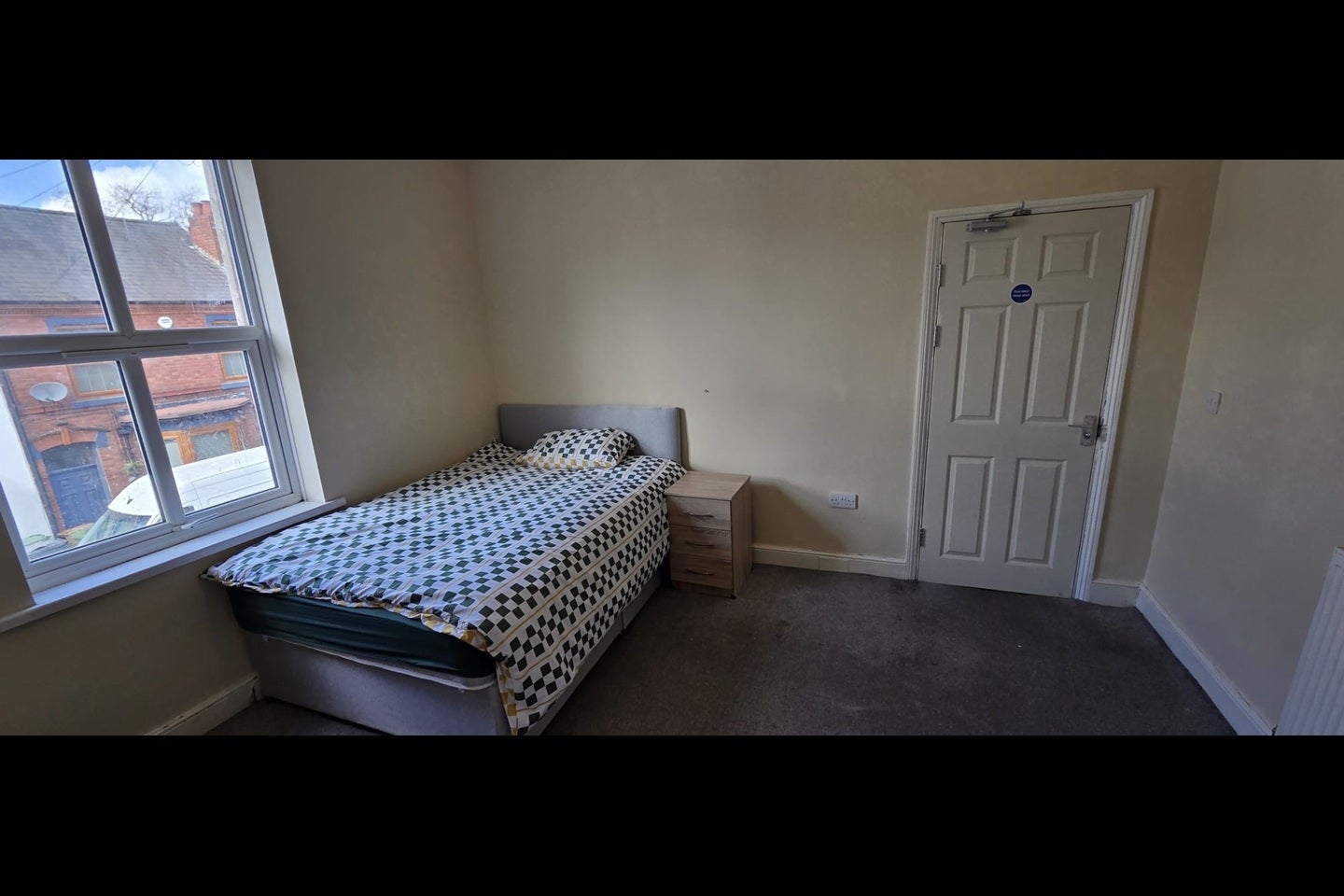 House Dove Close in Walsall