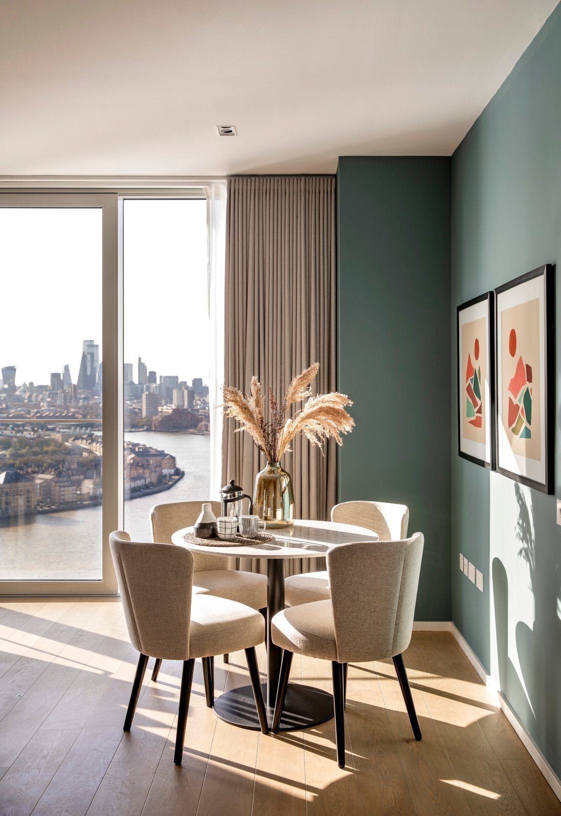 Flat Newfoundland Place in Greater London