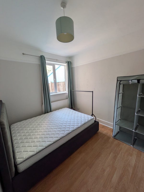 Room Southcote Road in Greater London