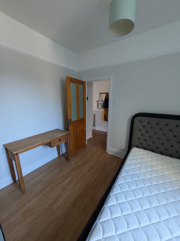 Room Southcote Road in Greater London