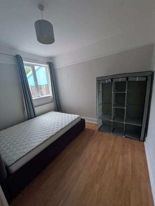 Room Southcote Road in Greater London