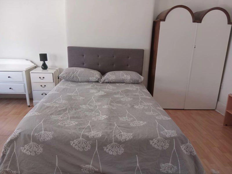 Room Byam Street in Greater London