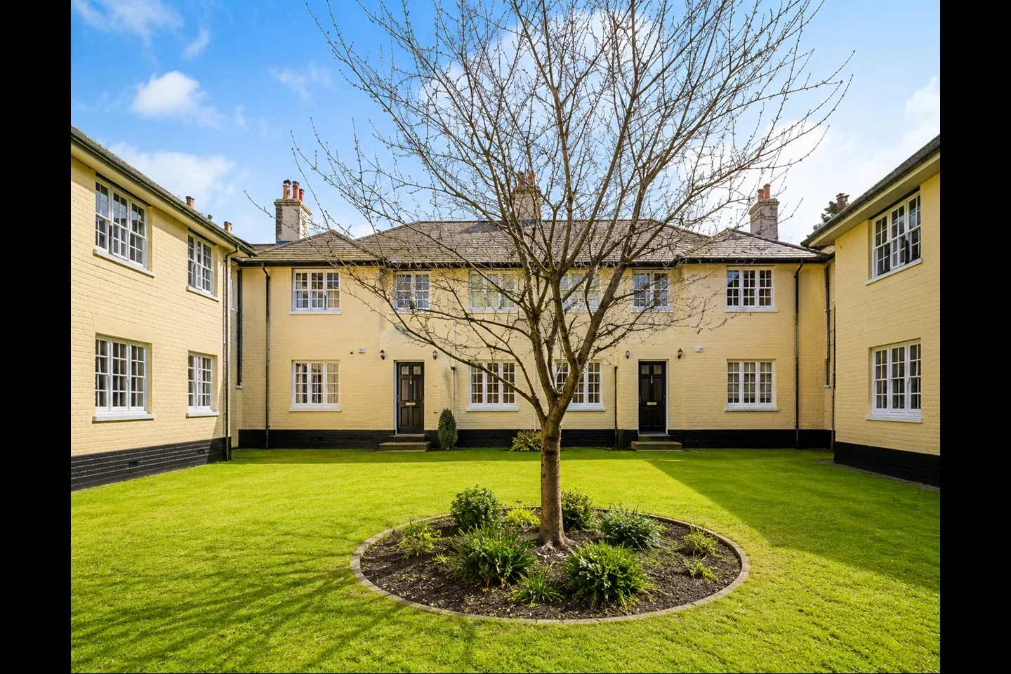 Flat The Farthingales in Maidenhead