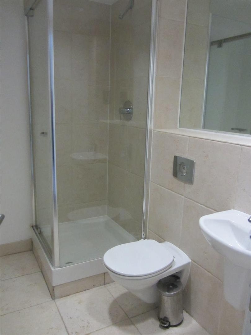 Flat Whitehall Riverside in Leeds