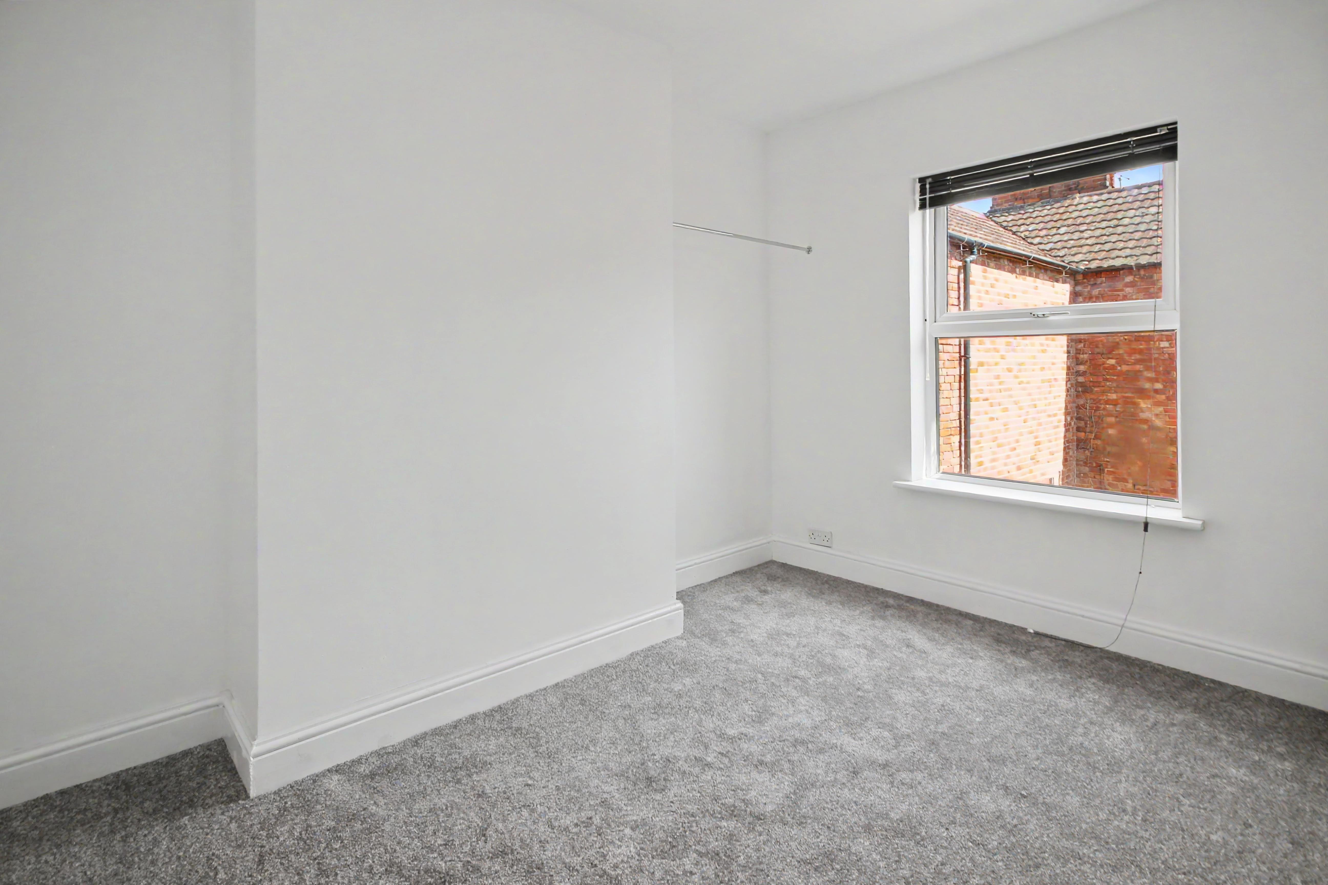 Room Crown Street in Kettering